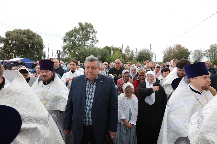 Великое освящение Казанского храма села Дединово